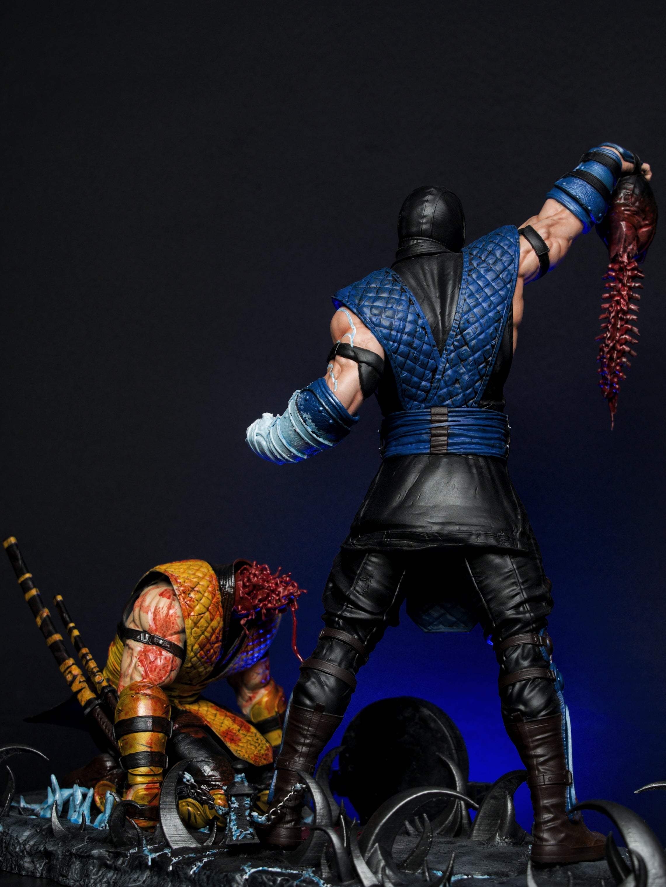 Mortal Kombat Sub-Zero vs Scorpion Diorama – Frozen Inferno Edition