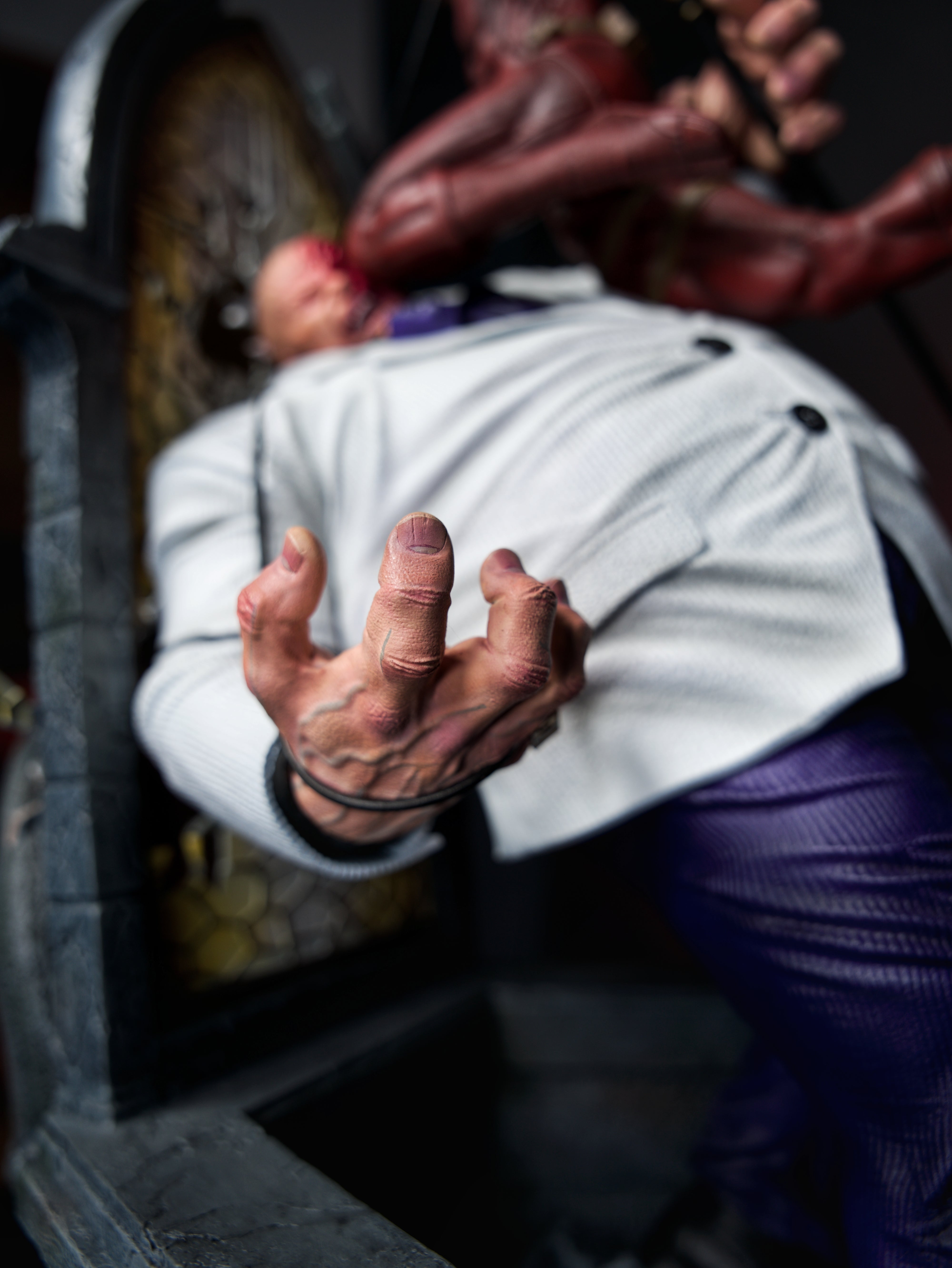 Deadpool vs Kingpin Diorama – Chaos Meets Control Edition