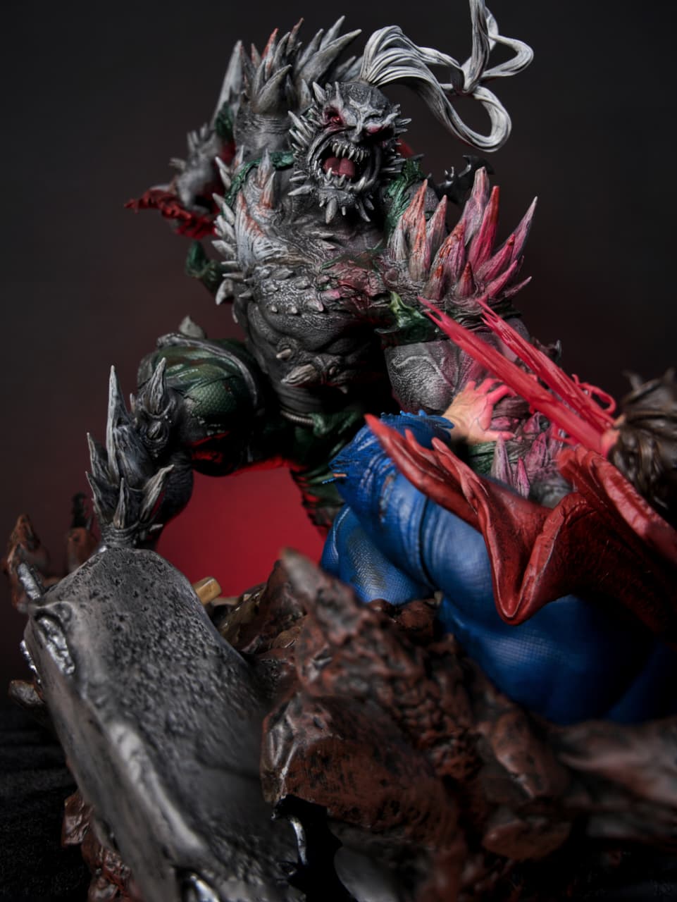 Doomsday vs Superman Diorama – Clash of Titans Edition